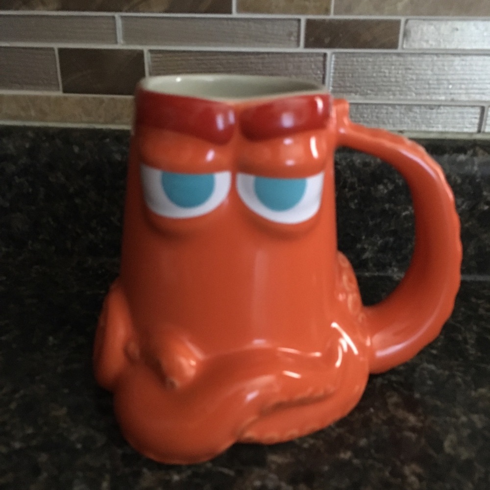Disney Pixar Finding Dory Hank Octopus 16oz Mug